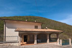 Casa Vacanza Villa Antò Agolla (Sefro) 6-8 persone