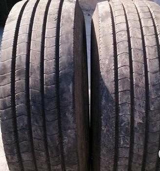 Coppia di pneumatici usati 385 65 22.5 continental