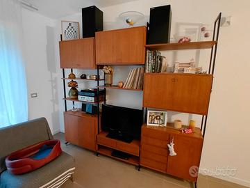 libreria stile scandinavo anni 80