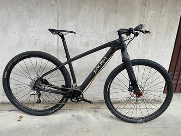 Mtb  29 "no brand" in carbonio tg S.