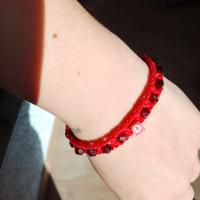 Bracciale con perle e iniziale