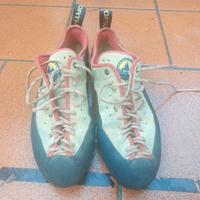 SCARPE ARRAMPICATA LASPORTIVA MYTHOS 44