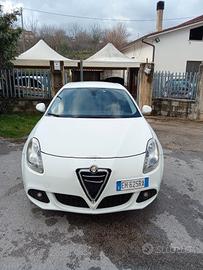 Alfa Romeo Giulietta 1.6 JTDm-2 105 CV 011