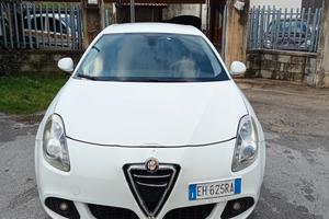 Alfa Romeo Giulietta 1.6 JTDm-2 105 CV 011