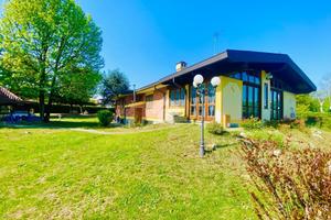 VILLA SINGOLA A ROBASSOMERO