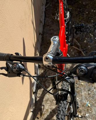 Bici biammortizzata 26”
