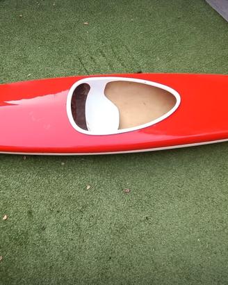 Kayak da fiume in vetroresina