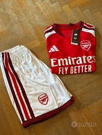 completo arsenal taglia S mai idossato
