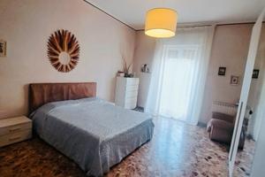 BARI-VIA ANITA GARIBALDI-200mq-divisibile-luminoso