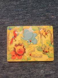 Set di vari puzzle in legno