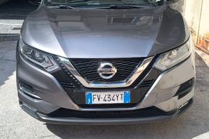 Nissan Qashqai 1.5 dci cambio automatico 