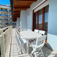 120 mq con tre camere doppie e doppi servizi