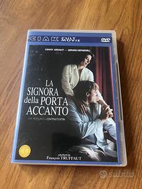 La signora della porta accanto in DVD