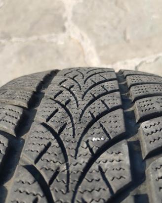 4 gomme invernali 215/60 r17  come nuove