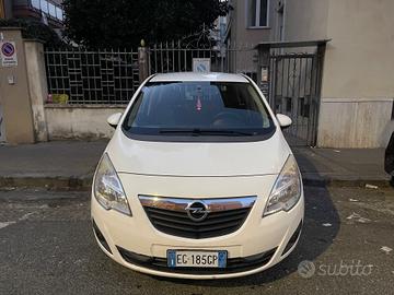Opel Meriva 1.7 CDTI 110Cv cambio automatico