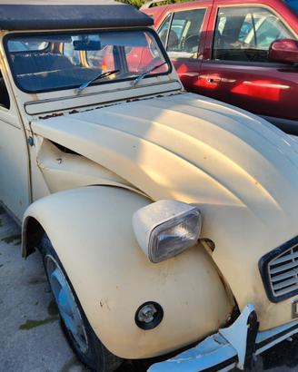 Citroen 2 cavalli 2CV per ricambi (2a)
