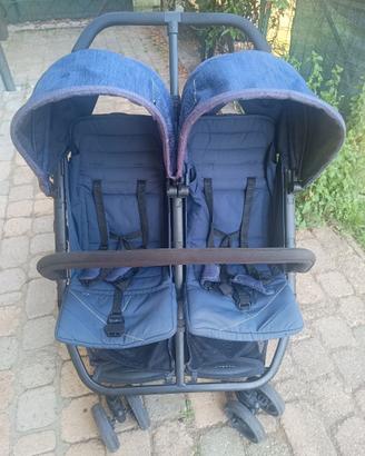 Passeggino gemellare/fratellare