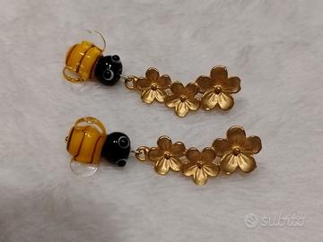 Orecchini con api in vetro