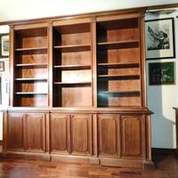 2 LIBRERIE 2 MOBILI BASSI  LEGNO MASSELLO ANNI 70