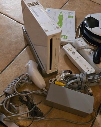 Wii con 2 controller e wifit