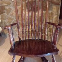 Sedia a dondolo in legno