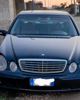 MERCEDES E270 CDI PER RICAMBI