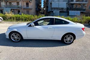 Mercedes-Benz C220 CDI Coupé BlueEFFICIENCY
