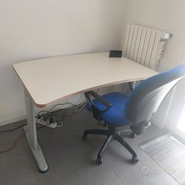Scrivania sagomata da ufficio/studio/PC 120×80 cm