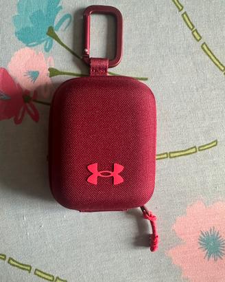 Astuccio Under Armour contain micro essentials