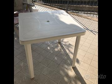 Tavolo da giardino
