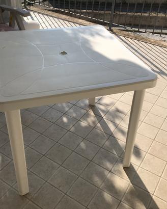 Tavolo da giardino