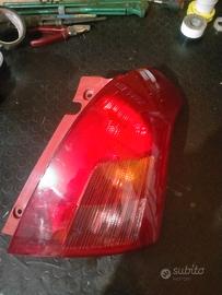 Fanali Suzuki Swift 1.3 2004