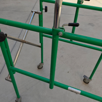 Deambulatore ascellare per anziani smontabile