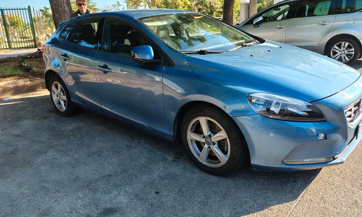 Volvo v40 motore fuso