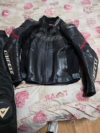 tuta  divisibile moto taglia 52 dainese in pelle 
