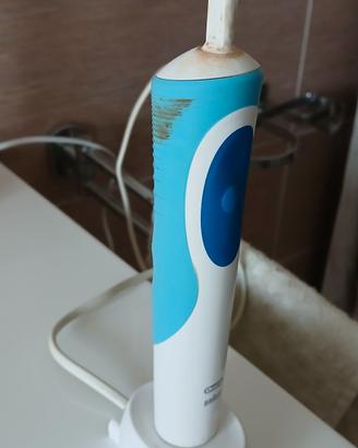 Oral B spazzolino elettrico