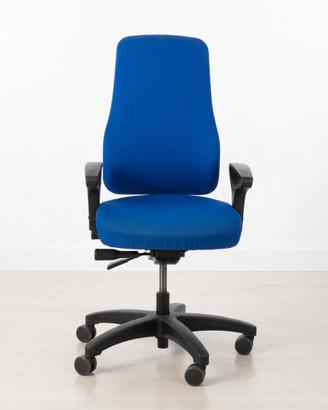 Poltrona da ufficio blu con schiena reclinabile