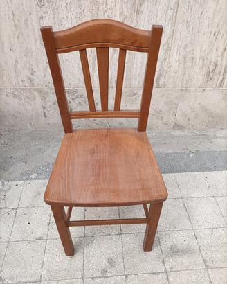 Sedia in legno di noce