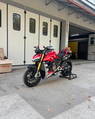 Ducati streetfighter v4s