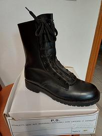 Stivali simil anfibi con cerniera n.47 € 60