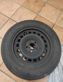 4 cerchi con gomme 195/65r15
