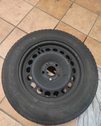4 cerchi con gomme 195/65r15