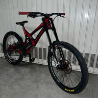 bici da downhill Intense M16