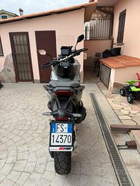 Honda x-adv 750 2025