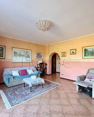 Appartamento di 120 m² con 4 locali e box auto dop