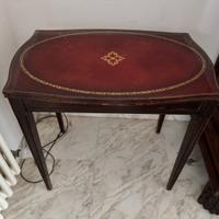 Tavolo antico portatelevisore