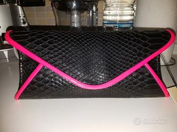 Pochette marca Essentiel colore nero