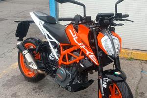 KTM duke 390