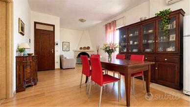 Semindipendente con terrazza sovrastante