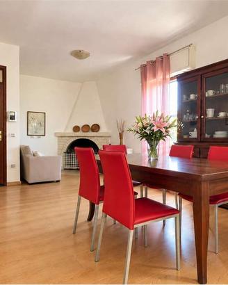 Semindipendente con terrazza sovrastante